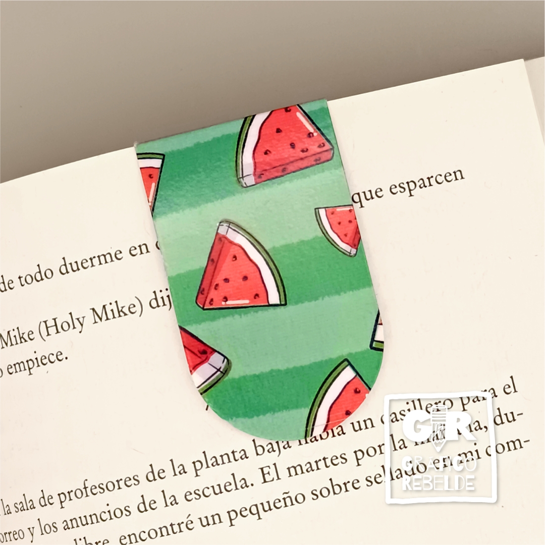 Marcapáginas magnético con ilustración original hecho a mano. Clipmagnet ideal para darte un gusto o hacer un regalo especial.