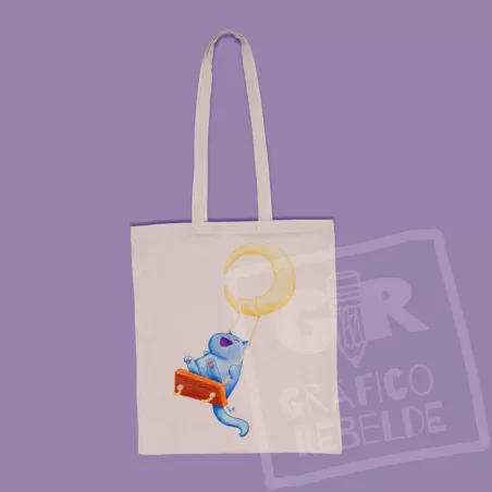 Bolsa de tela tote bag de algodón natural, con la ilustración de gato columpiándose de la luna.