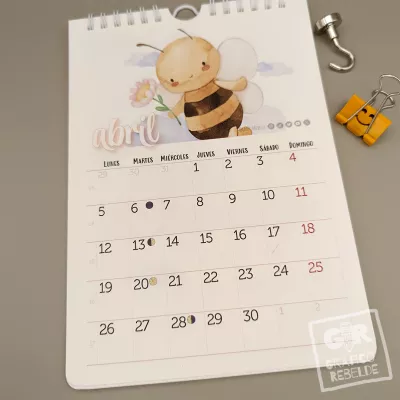 Detall de la il·lustració d'abril del calendari de paret 2027 de Gráfico Rebelde